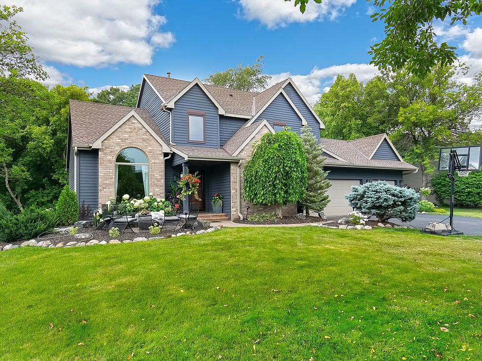 1st image of 17297 Bainbridge Dr