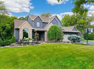 17297 Bainbridge Dr, Eden Prairie, MN 55347