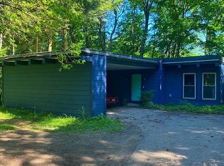 390 Lenappe Dr, Columbus, OH 43214