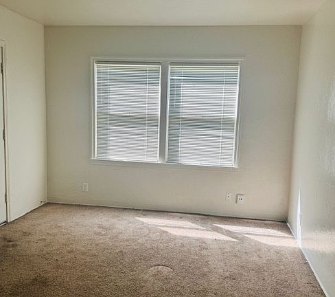 2nd image of 2025 Mayfair Dr W