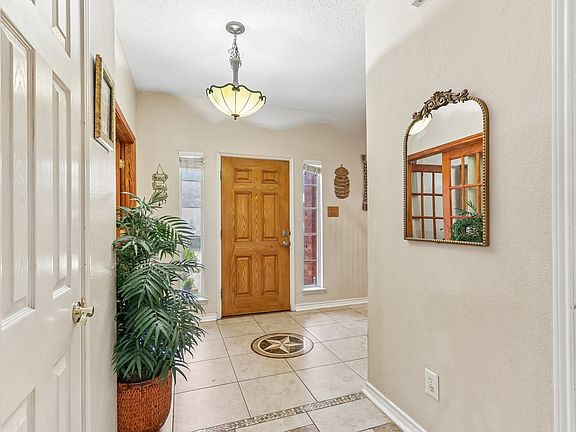 2nd image of 331 Linhurst Dr