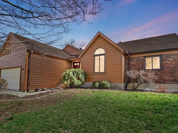 7510 Fairwayglen Dr, Cincinnati, OH 45248