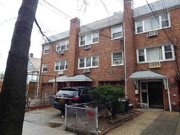2nd image of 9023 48th Ave