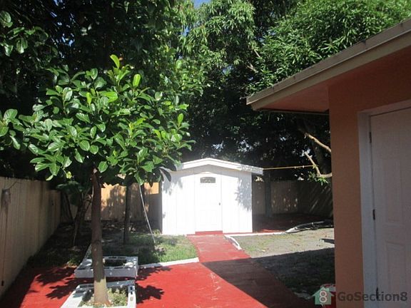 2nd image of 329 NE 34th St