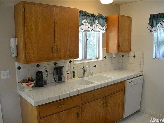 4th image of 5601 Claiborne Way