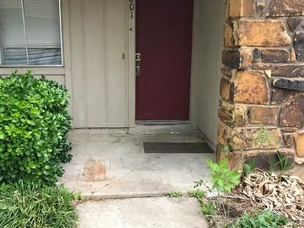 2203 E 67th St S, Tulsa, OK 74136