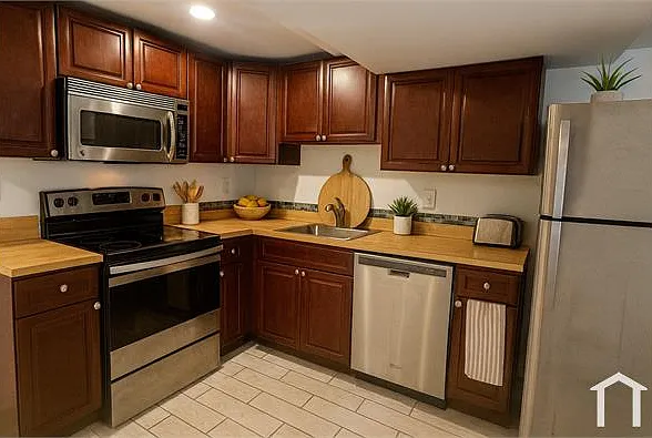 453 Newton Pl NW #3 — Photo 3