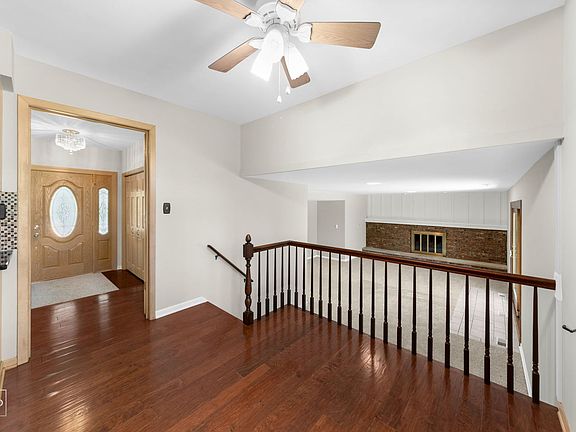 5th image of 252 Bunting Ln