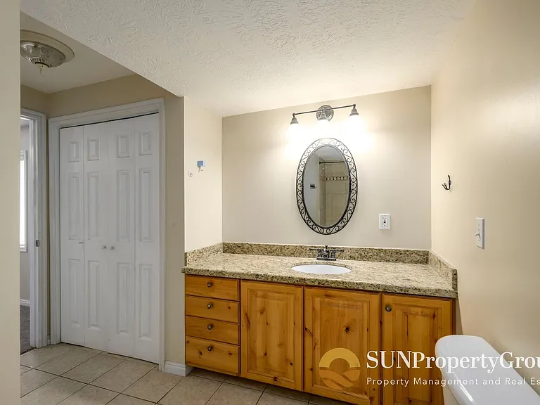 1316 W Kodiak Way — Photo 21