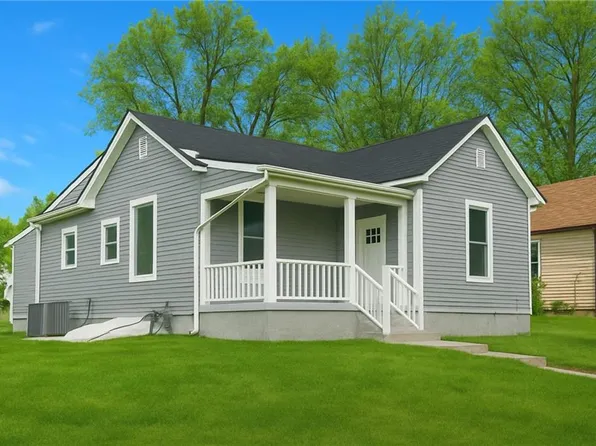 308 N 19th St, Lexington, MO 64067