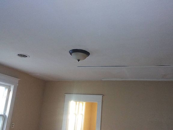 3rd image of 18 Newton St