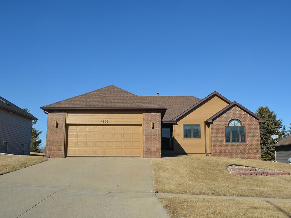 1st image of 4809 Bradford Ln