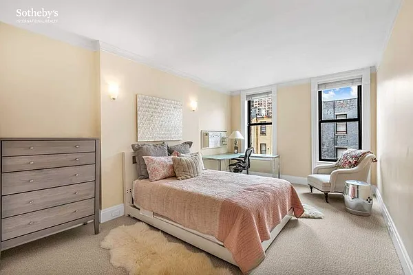 Rented by Sotheby's International Realty | media 9