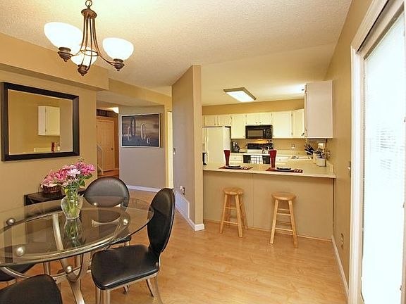 Dining Room & Kitchen