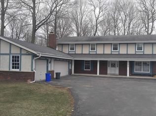 560 Forest Ct, Brookfield, WI 53045