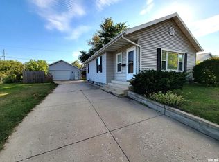 1508 Catherine St, Pekin, IL 61554