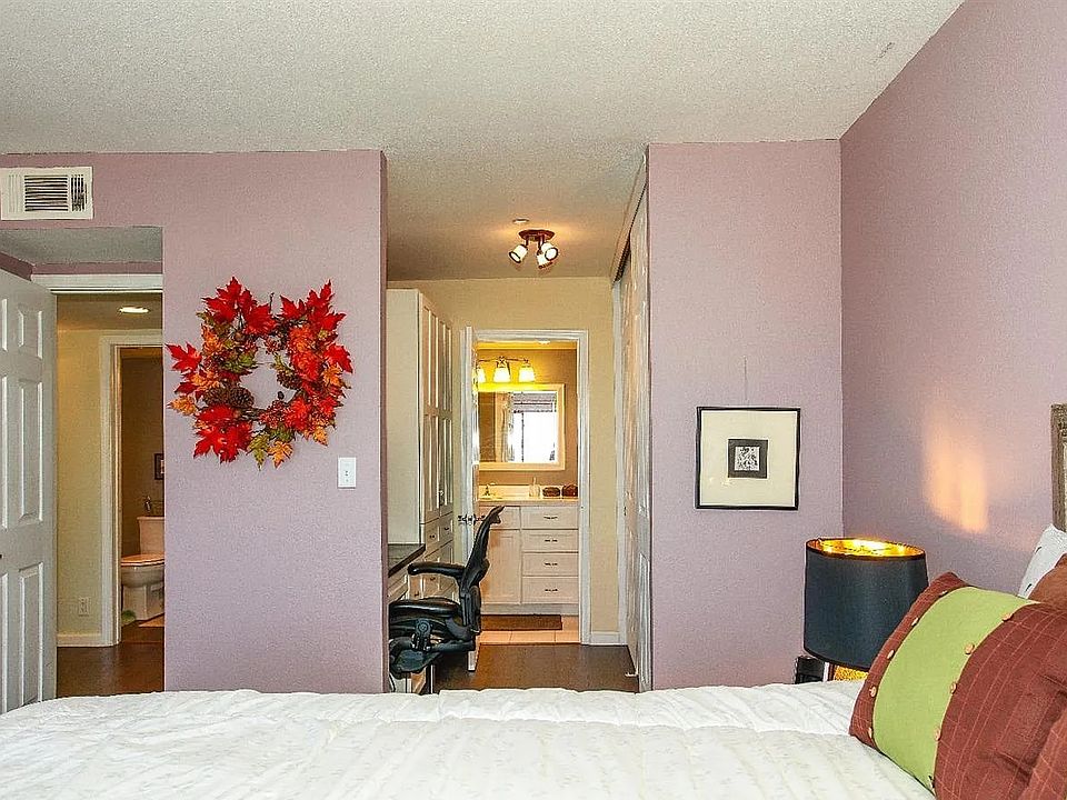 1st image of 401 Crescent Ct #2A