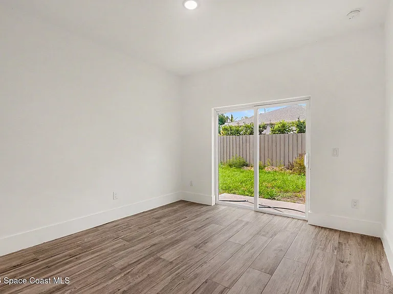 15 Travis St #101 — Photo 12