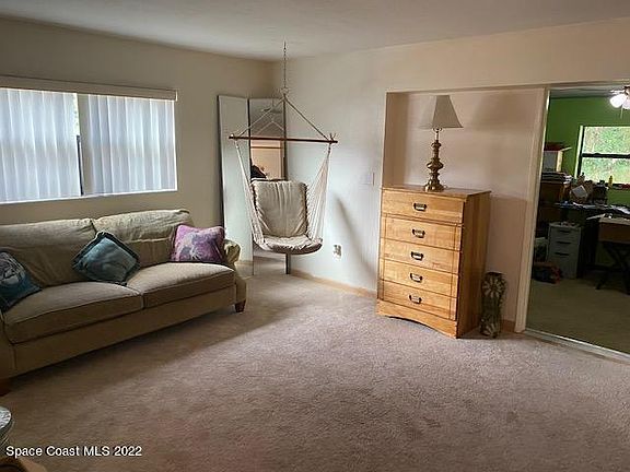 5th image of 90 Terrace Garden Ave