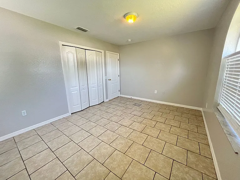 435 Magpie Ct — Photo 19