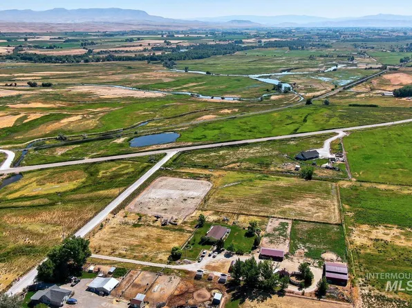 9177 Brill Rd, Emmett, ID 83617