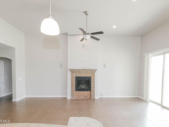 5th image of 5305 Grove East Dr