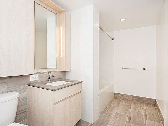 4th image of 66 Ainslie St #2D