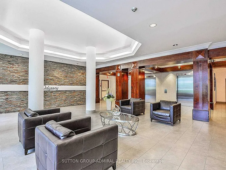 250 Webb Dr #104 — Photo 3
