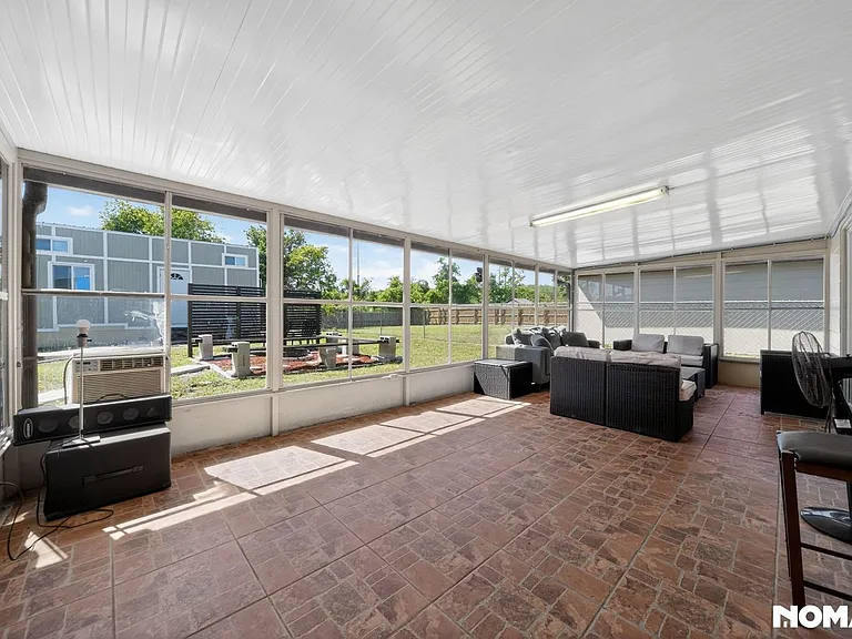 293 Chicago Woods Cir — Photo 25