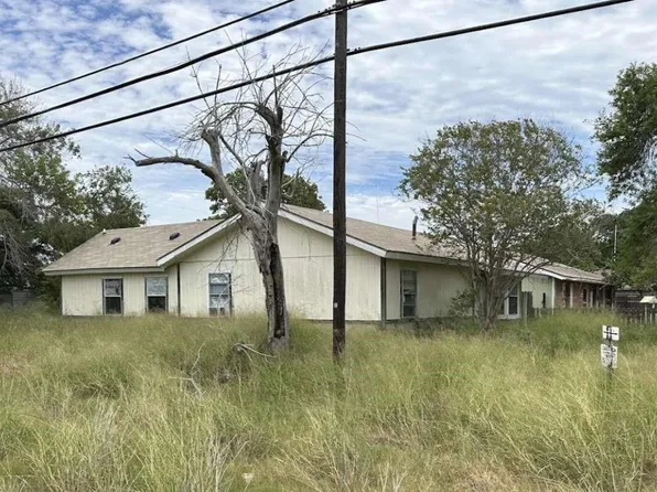 354 S 9th St, Aransas Pass, TX 78336