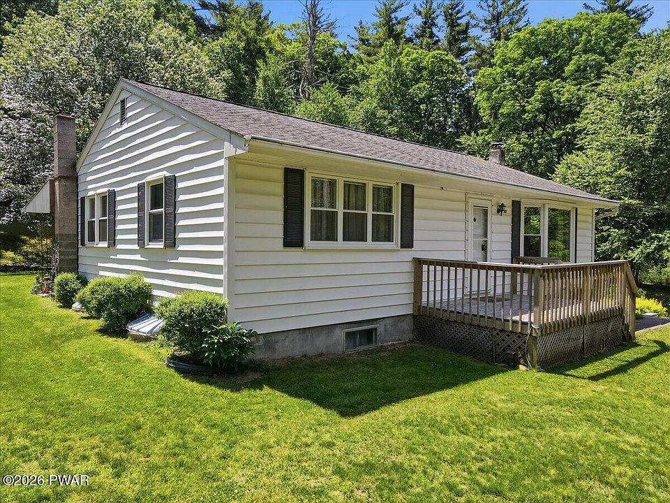 1st image of 1044 Bartonsville Woods Rd