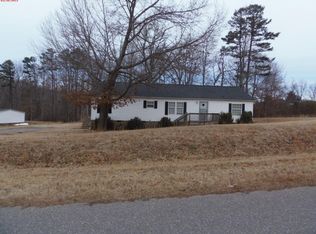 5510 Hidden Oaks Dr, Bessemer City, NC 28016