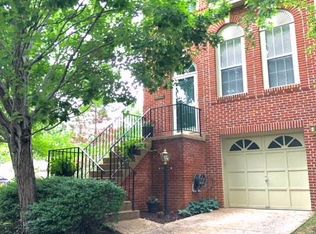 2401 Hay Rake Ct, Herndon, VA 20171