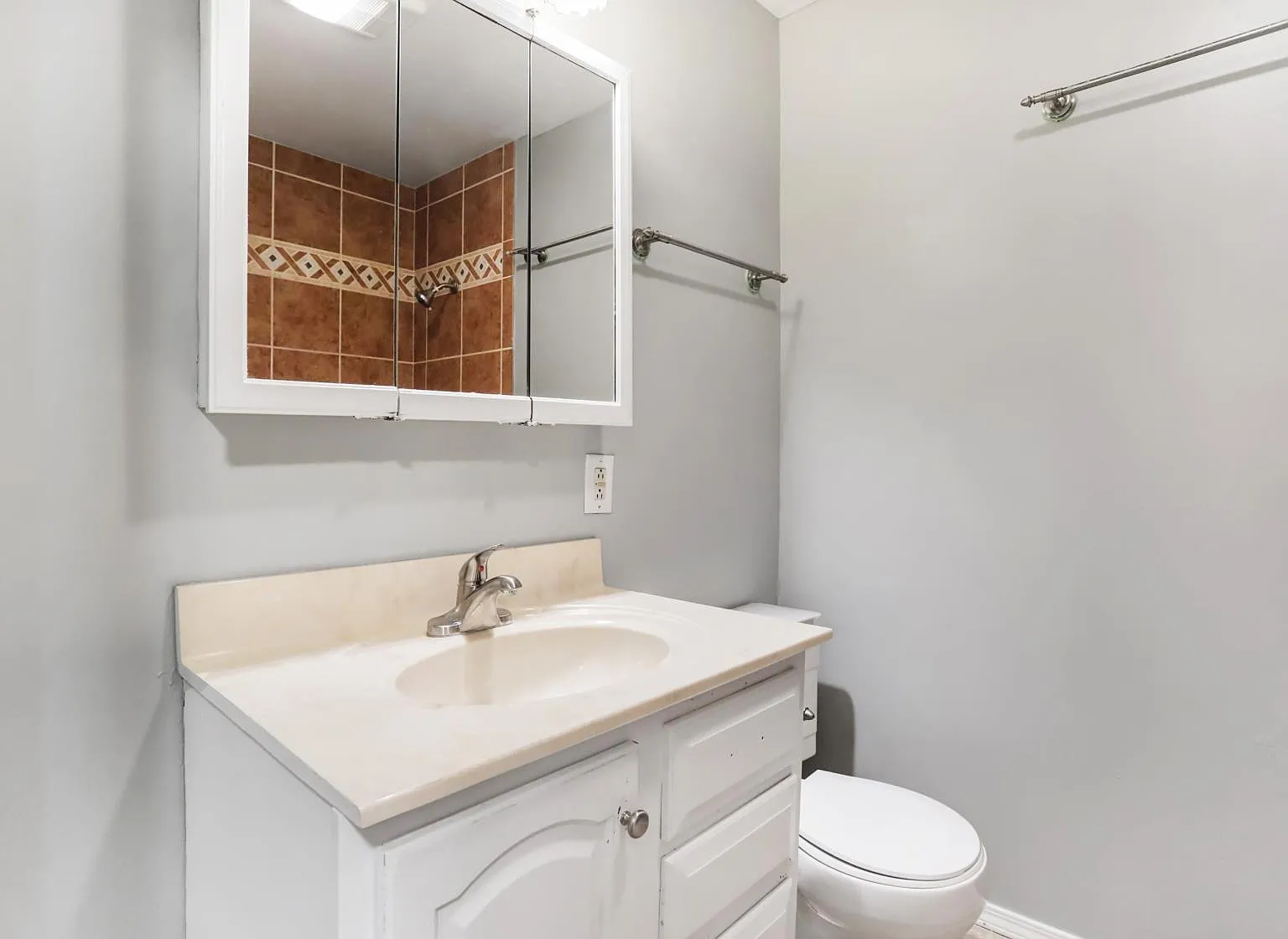 3 bed, 1452 sqft, $2,495 — Photo 3