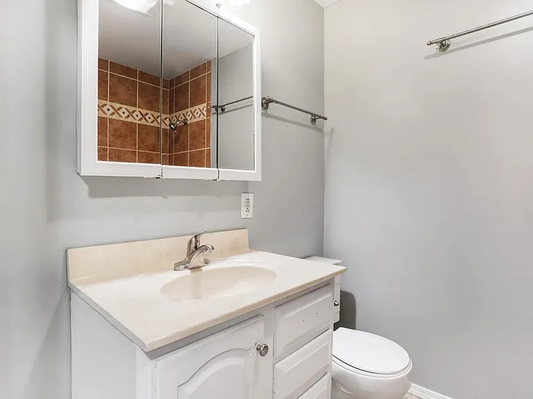 9803 Lakewood Dr W — Photo 3