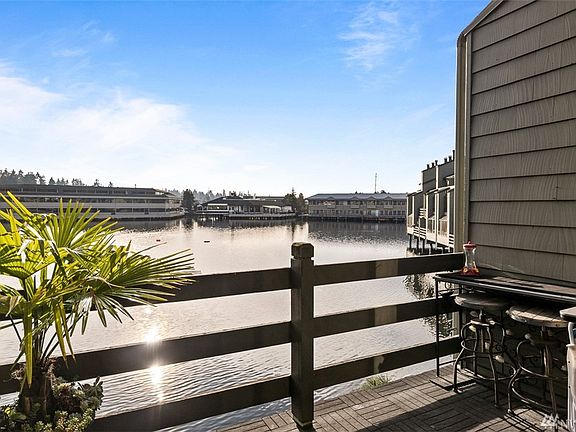 3rd image of 6 Lake Bellevue Dr APT 205
