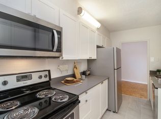 Edgeworth, Ottawa, ON K2B 5L5