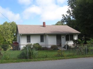 248 Reservoir Rd, Spruce Pine, NC 28777