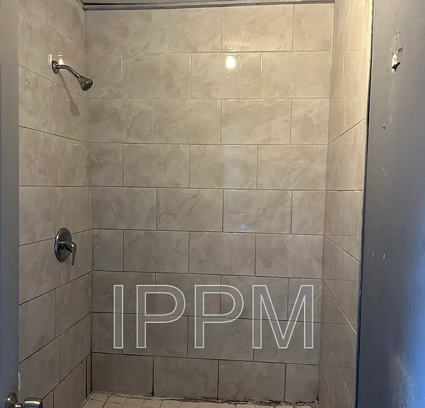 351 E Saint Charles St — Photo 3