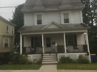 26 Pleasant St, Winthrop, MA 02152