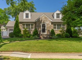 880 Salem Rd, Union, NJ 07083