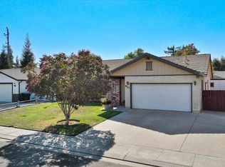 923 Azalea St, Ripon, CA 95366