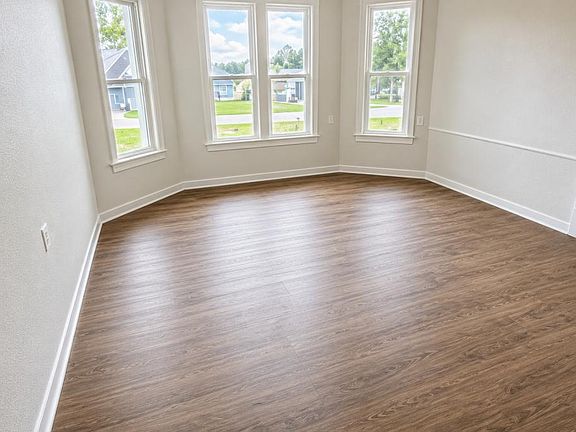 5th image of 702 Washington St #9