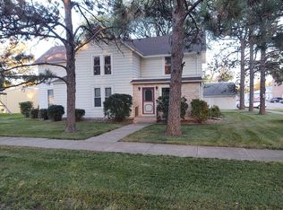 214 S Maple St, Inwood, IA 51240