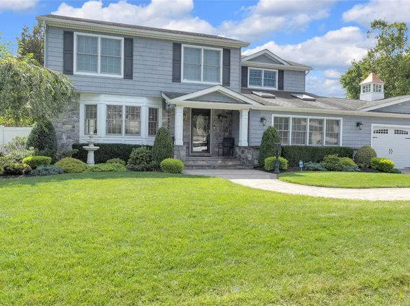 148 Wyandanch Avenue, Babylon, NY 11702