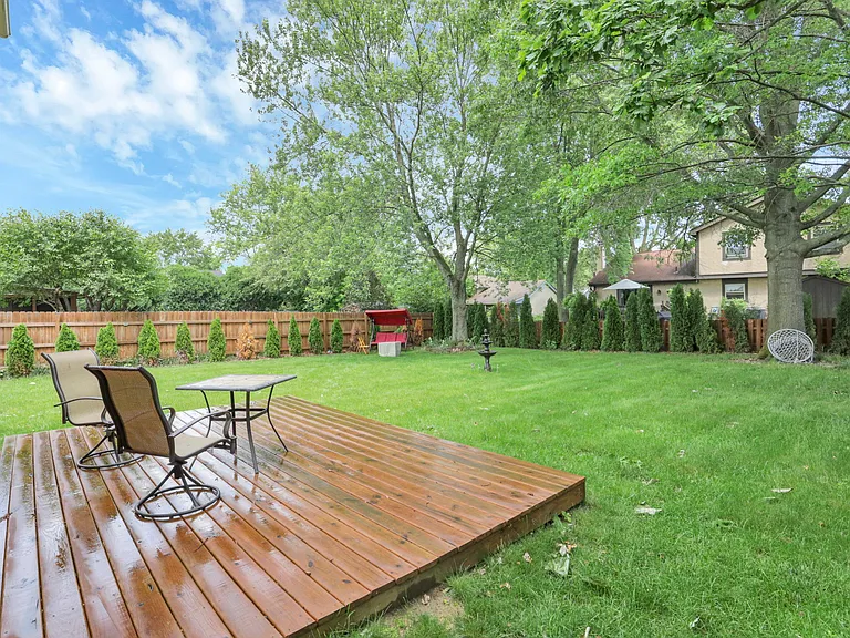 8752 Seabright Dr — Photo 43
