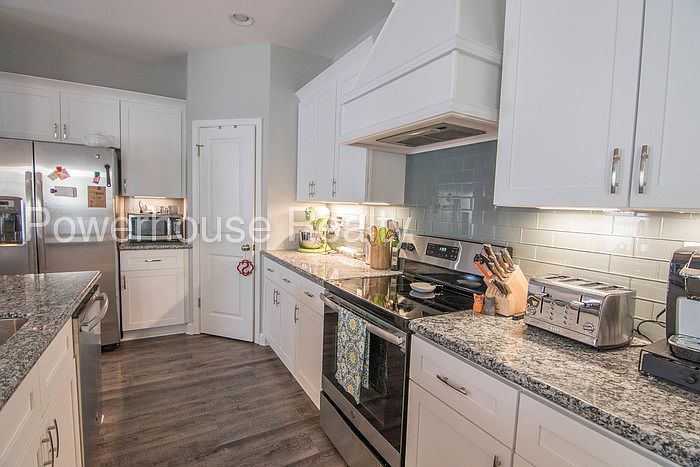 1st image of 301 23rd St N