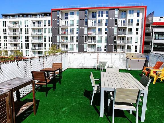 3rd image of 830 Park Blvd APT 11