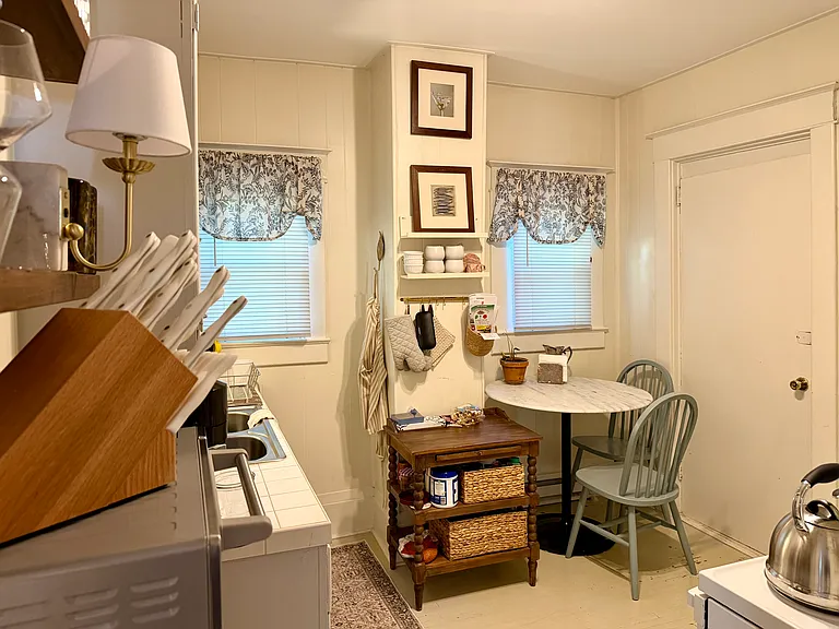 422 W Clifford St #1 — Photo 8