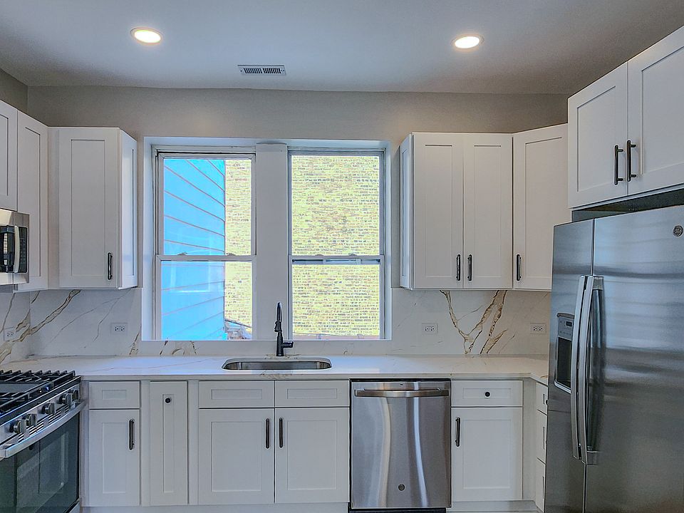 1st image of 2552 S Central Park Ave #2W